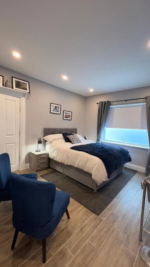 The King'S Parlour Whitehead Apartment Luaran gambar